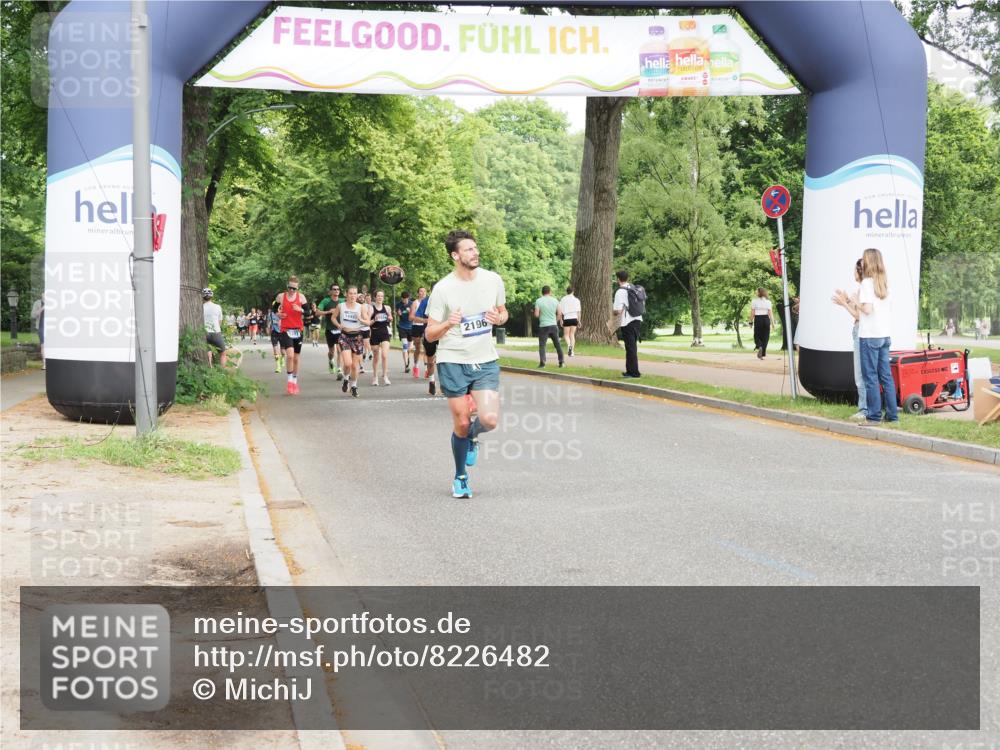 29.06.2025 - hella hamburg halbmarathon MichiJ http://msf.ph/oto/8226482 29.06.2025 10:25:39 Zwischen KM18-KM19 1411, 1571, 2196, 4860, 8084, 8362, 14075, 17078, 18038, 18733 meine-sportfotos.de