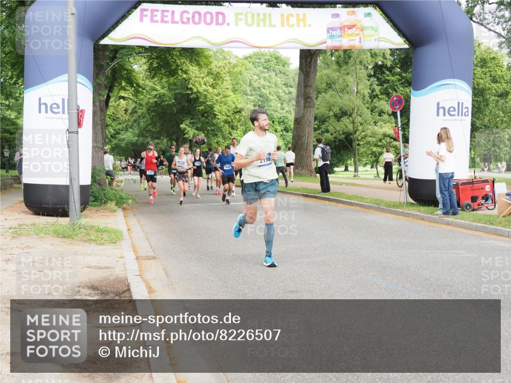 29.06.2025 - hella hamburg halbmarathon MichiJ http://msf.ph/oto/8226507 29.06.2025 10:25:39 Zwischen KM18-KM19 1411, 1571, 2196, 4860, 8084, 8362, 14075, 17078, 18038, 18733 meine-sportfotos.de