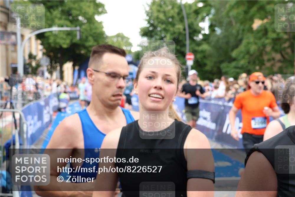 29.06.2025 - hella hamburg halbmarathon Zöllner http://msf.ph/oto/8226527 29.06.2025 10:53:02 Ziel 2099, 3334, 4770, 5907, 7509, 8139, 8587, 9093, 10724, 12155, 12367, 12519, 12910, 14791, 15430, 18590, 18720 meine-sportfotos.de
