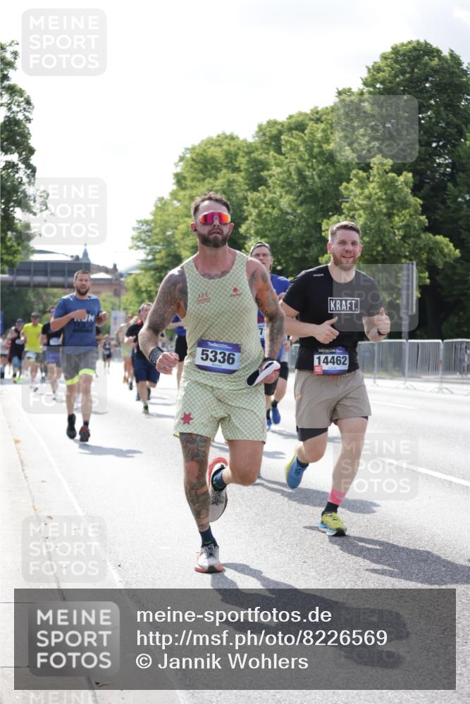 29.06.2025 - hella hamburg halbmarathon Jannik Wohlers http://msf.ph/oto/8226569 29.06.2025 09:51:41 Lombardsbrücke 1057, 1312, 1353, 1569, 1604, 1631, 1763, 3697, 5014, 5047, 5129, 5231, 5336, 5690, 5987, 6373, 6700, 6705, 6711, 6770, 7185, 7710, 8074, 8359, 8564, 9358, 9547, 9659, 10691, 10978, 11821, 12438, xxx, 13269, 14226, 14228, 14462, 15164, 15185, 15206, 15309, 15451, 15846, 15935, 16052, 16503, 16547, 17016, 17403, 17637, 17733, 17911, 18304, 18330, 18399, 18489, 18772, 18829, 18878, 19009 meine-sportfotos.de