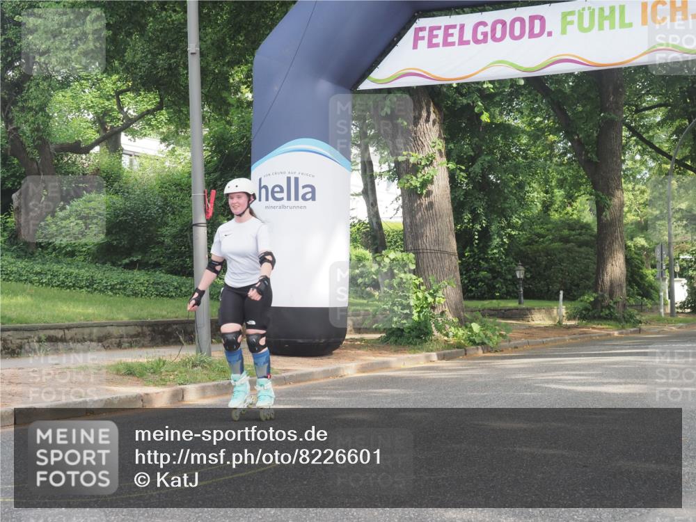 29.06.2025 - hella hamburg halbmarathon KatJ http://msf.ph/oto/8226601 29.06.2025 09:40:59 Zwischen KM18-KM19  meine-sportfotos.de