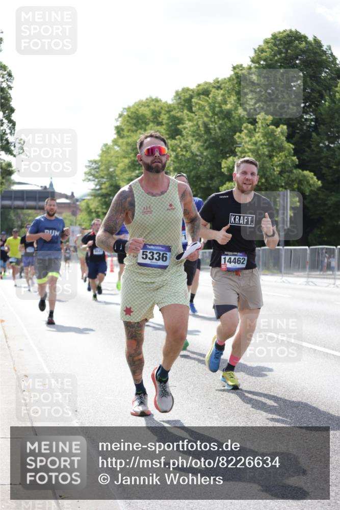 29.06.2025 - hella hamburg halbmarathon Jannik Wohlers http://msf.ph/oto/8226634 29.06.2025 09:51:41 Lombardsbrücke 1057, 1312, 1353, 1569, 1604, 1631, 1763, 3697, 5014, 5047, 5129, 5231, 5336, 5690, 5987, 6373, 6700, 6705, 6711, 6770, 7185, 7710, 8074, 8359, 8564, 9358, 9547, 9659, 10691, 10978, 11821, 12438, xxx, 13269, 14226, 14228, 14462, 15164, 15185, 15206, 15309, 15451, 15846, 15935, 16052, 16503, 16547, 17016, 17403, 17637, 17733, 17911, 18304, 18330, 18399, 18489, 18772, 18829, 18878, 19009 meine-sportfotos.de