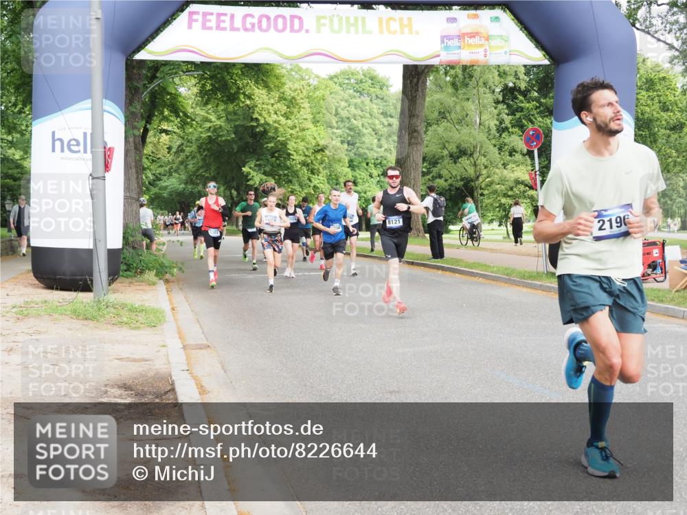 29.06.2025 - hella hamburg halbmarathon MichiJ http://msf.ph/oto/8226644 29.06.2025 10:25:40 Zwischen KM18-KM19 1571, 2196, 4860, 8084, 14075, 17078, 18038, 18062, 18733 meine-sportfotos.de