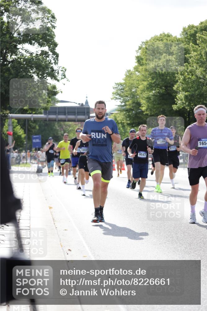 29.06.2025 - hella hamburg halbmarathon Jannik Wohlers http://msf.ph/oto/8226661 29.06.2025 09:51:42 Lombardsbrücke 1057, 1312, 1353, 1569, 1604, 1631, 1763, 3697, 5014, 5047, 5129, 5231, 5336, 5690, 5987, 6373, 6700, 6705, 6711, 6770, 7185, 7710, 8074, 8359, 8564, 9358, 9547, 9659, 10691, 10978, 11821, 12438, xxx, 13269, 14226, 14228, 14462, 15164, 15206, 15270, 15309, 15451, 15846, 15935, 16052, 16547, 17016, 17403, 17637, 17733, 17911, 18304, 18330, 18399, 18489, 18772, 18829, 18878, 19009 meine-sportfotos.de