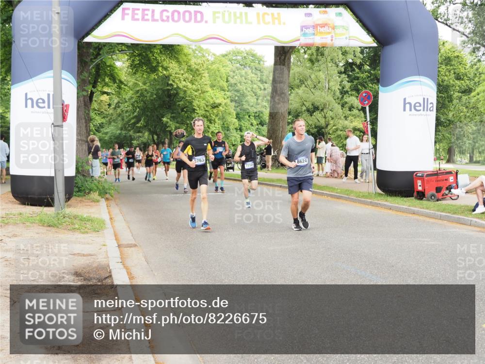 29.06.2025 - hella hamburg halbmarathon MichiJ http://msf.ph/oto/8226675 29.06.2025 10:49:11 Zwischen KM18-KM19 5763, 7250, 8176, 8624, 17955, 18581 meine-sportfotos.de