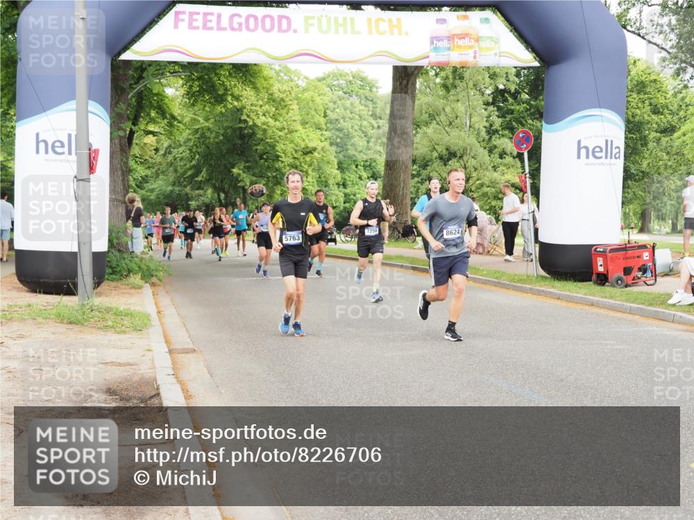 29.06.2025 - hella hamburg halbmarathon MichiJ http://msf.ph/oto/8226706 29.06.2025 10:49:11 Zwischen KM18-KM19 5763, 7250, 8176, 8624, 17955, 18581 meine-sportfotos.de