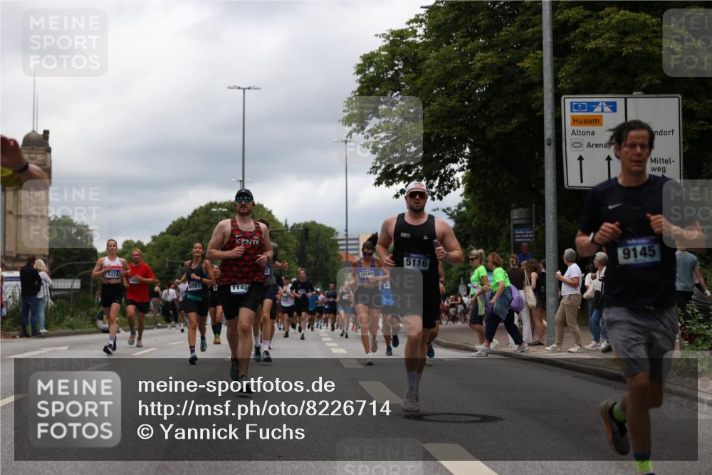29.06.2025 - hella hamburg halbmarathon Yannick Fuchs http://msf.ph/oto/8226714 29.06.2025 10:46:33 20KM 1098, 1257, 1657, 2111, 2444, 2814, 3258, 3715, 3952, 4121, 4557, 4558, 4837, 5116, 5169, 5194, 5378, 5399, 6164, 6561, 6562, 7130, 7178, 7312, 7475, 7896, 8139, 8172, 8316, 8720, 8977, 9145, 9876, 10529, 10811, 11459, 12135, 12519, 13211, 13301, 13327, 14198, 14286, 14791, 15001, 15144, 15275, 15427, 15446, 15506, 15690, 16320, 16929, 17130, 17198, 17773, 18331 meine-sportfotos.de