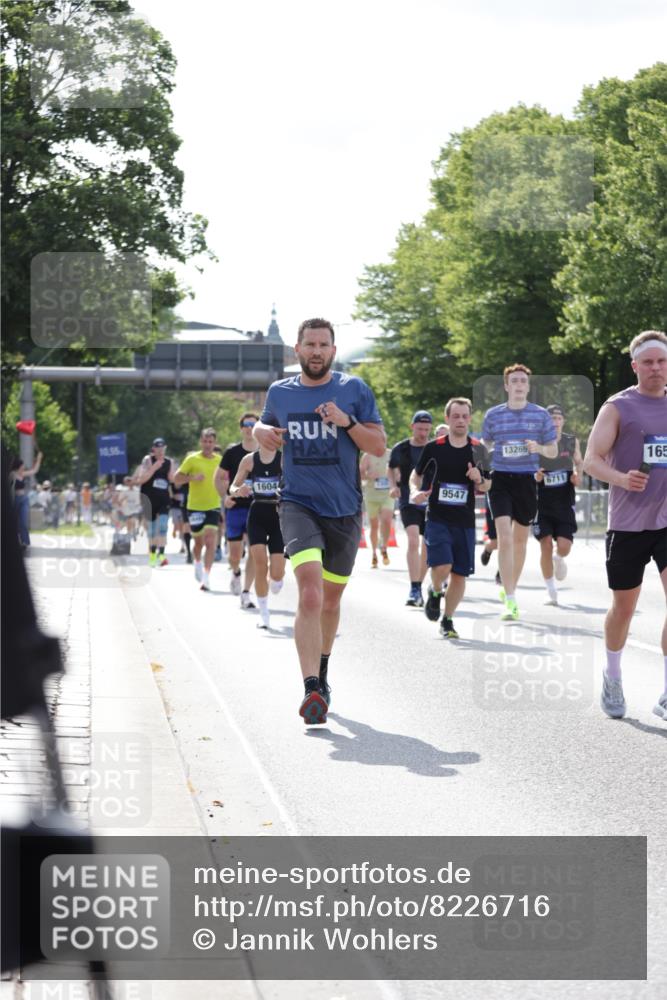 29.06.2025 - hella hamburg halbmarathon Jannik Wohlers http://msf.ph/oto/8226716 29.06.2025 09:51:42 Lombardsbrücke 1057, 1312, 1353, 1569, 1604, 1631, 1763, 3697, 5014, 5047, 5129, 5231, 5336, 5690, 5987, 6373, 6700, 6705, 6711, 6770, 7185, 7710, 8074, 8359, 8564, 9358, 9547, 9659, 10691, 10978, 11821, 12438, xxx, 13269, 14226, 14228, 14462, 15164, 15206, 15270, 15309, 15451, 15846, 15935, 16052, 16547, 17016, 17403, 17637, 17733, 17911, 18304, 18330, 18399, 18489, 18772, 18829, 18878, 19009 meine-sportfotos.de