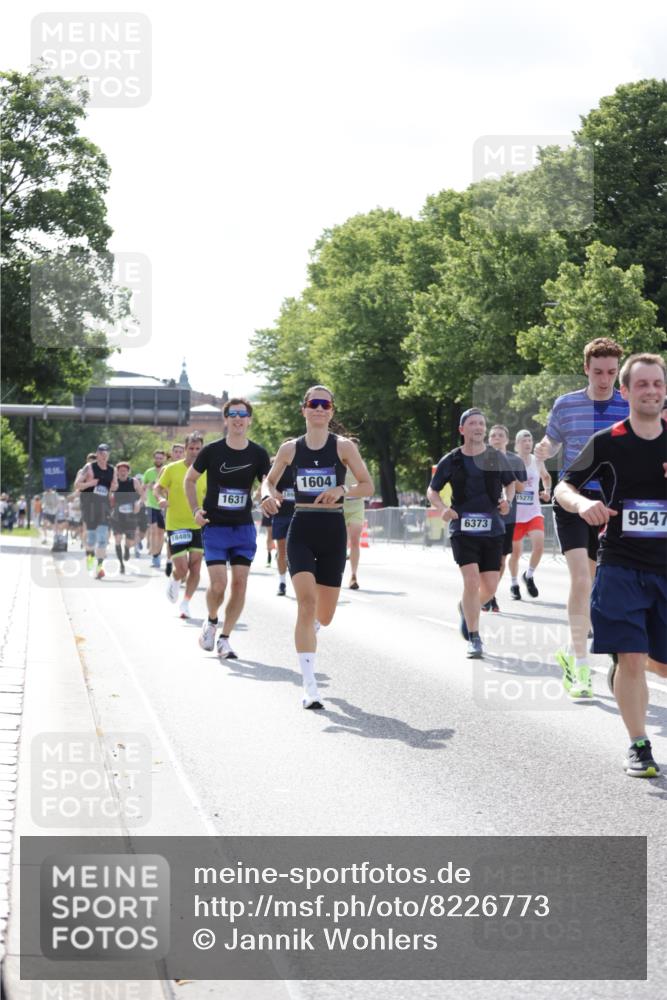 29.06.2025 - hella hamburg halbmarathon Jannik Wohlers http://msf.ph/oto/8226773 29.06.2025 09:51:45 Lombardsbrücke 1057, 1312, 1353, 1569, 1604, 1631, 1763, 3305, 3697, 5047, 5231, 5336, 5690, 5987, 6373, 6705, 6711, 7185, 7710, 8564, 9444, 9547, 9659, 10493, 10978, 11821, 12438, xxx, 13269, 13728, 14226, 14228, 14462, 15206, 15270, 15309, 15451, 16052, 16547, 17016, 17159, 17403, 17637, 17733, 17911, 18304, 18489, 18659, 18772, 18829, 18878, 18987, 19009 meine-sportfotos.de