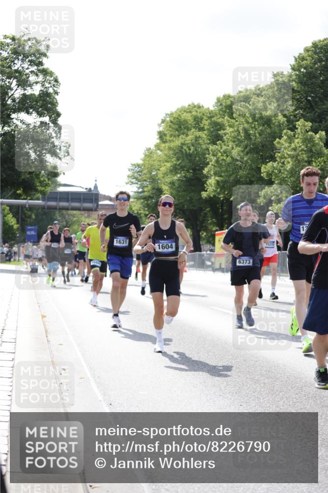 29.06.2025 - hella hamburg halbmarathon Jannik Wohlers http://msf.ph/oto/8226790 29.06.2025 09:51:45 Lombardsbrücke 1057, 1312, 1353, 1569, 1604, 1631, 1763, 3305, 3697, 5047, 5231, 5336, 5690, 5987, 6373, 6705, 6711, 7185, 7710, 8564, 9444, 9547, 9659, 10493, 10978, 11821, 12438, xxx, 13269, 13728, 14226, 14228, 14462, 15206, 15270, 15309, 15451, 16052, 16547, 17016, 17159, 17403, 17637, 17733, 17911, 18304, 18489, 18659, 18772, 18829, 18878, 18987, 19009 meine-sportfotos.de