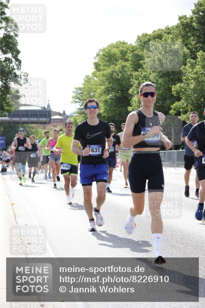 29.06.2025 - hella hamburg halbmarathon Jannik Wohlers http://msf.ph/oto/8226910 29.06.2025 09:51:46 Lombardsbrücke 1057, 1312, 1353, 1604, 1631, 1763, 3305, 3618, 3697, 5047, 5231, 5336, 5690, 5987, 6373, 6705, 6711, 7185, 7710, 8564, 9348, 9444, 9547, 9659, 10493, 10978, 11821, 12438, xxx, 13269, 13728, 14226, 14228, 14462, 15206, 15270, 15309, 15451, 16052, 16547, 17016, 17159, 17403, 17637, 17733, 17911, 18304, 18489, 18659, 18772, 18829, 18878, 18987, 19009 meine-sportfotos.de