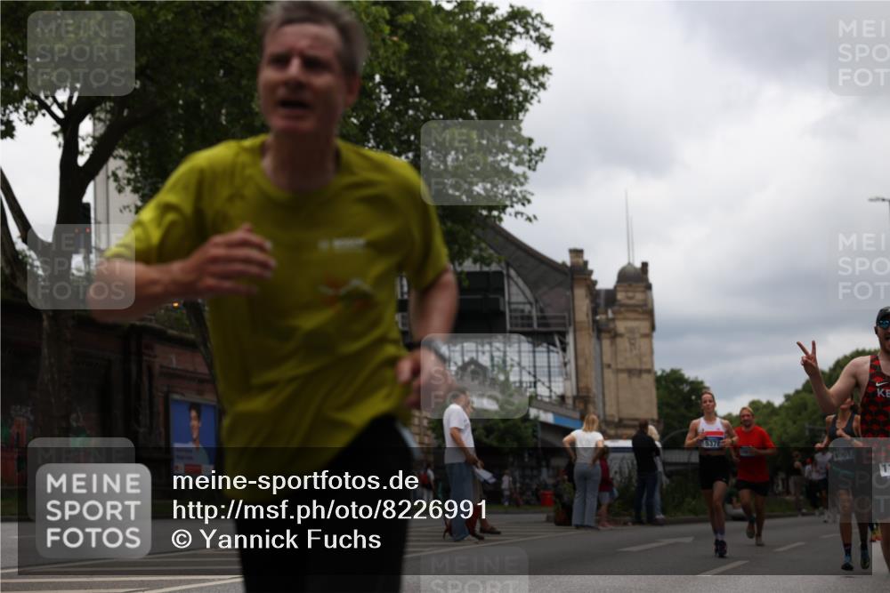 29.06.2025 - hella hamburg halbmarathon Yannick Fuchs http://msf.ph/oto/8226991 29.06.2025 10:46:34 20KM 1098, 1257, 1657, 2111, 2444, 2814, 3258, 3715, 3952, 4121, 4557, 4558, 4837, 5116, 5169, 5194, 5378, 5399, 6164, 6561, 6562, 7130, 7178, 7312, 7475, 7896, 8139, 8172, 8316, 8720, 8977, 9145, 10529, 10811, 11459, 12135, 12519, 13211, 13301, 13327, 14198, 14286, 14791, 15001, 15144, 15275, 15427, 15446, 15506, 15690, 16320, 16929, 17130, 17198, 17773, 18331 meine-sportfotos.de