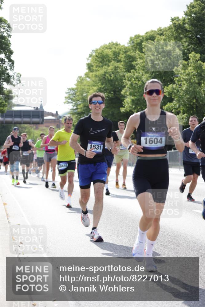 29.06.2025 - hella hamburg halbmarathon Jannik Wohlers http://msf.ph/oto/8227013 29.06.2025 09:51:46 Lombardsbrücke 1057, 1312, 1353, 1604, 1631, 1763, 3305, 3618, 3697, 5047, 5231, 5336, 5690, 5987, 6373, 6705, 6711, 7185, 7710, 8564, 9348, 9444, 9547, 9659, 10493, 10978, 11821, 12438, xxx, 13269, 13728, 14226, 14228, 14462, 15206, 15270, 15309, 15451, 16052, 16547, 17016, 17159, 17403, 17637, 17733, 17911, 18304, 18489, 18659, 18772, 18829, 18878, 18987, 19009 meine-sportfotos.de