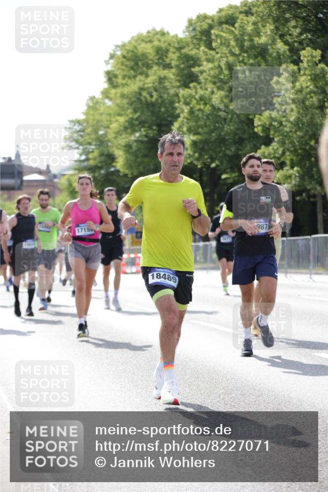 29.06.2025 - hella hamburg halbmarathon Jannik Wohlers http://msf.ph/oto/8227071 29.06.2025 09:51:48 Lombardsbrücke 1057, 1353, 1468, 1604, 1631, 1763, 3305, 3618, 3697, 4871, 5047, 5231, 5336, 5690, 5987, 6373, 6705, 6711, 7185, 7710, 8564, 9348, 9444, 9547, 9659, 10493, 10978, 11062, 11821, 12438, xxx, 13269, 13728, 14462, 15206, 15270, 15309, 15451, 16052, 16547, 16592, 17016, 17159, 17403, 17637, 17733, 17911, 18304, 18489, 18659, 18772, 18829, 18878, 18987, 19009 meine-sportfotos.de