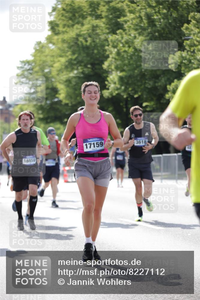 29.06.2025 - hella hamburg halbmarathon Jannik Wohlers http://msf.ph/oto/8227112 29.06.2025 09:51:49 Lombardsbrücke 1057, 1468, 1604, 1631, 1763, 3305, 3618, 3697, 3852, 4871, 4915, 5047, 5231, 5336, 5690, 6373, 6705, 6711, 7710, 8564, 9348, 9444, 9547, 9659, 10493, 10978, 11062, 11679, 11821, 12438, 12772, xxx, 13269, 13728, 14462, 15270, 15309, 15451, 16052, 16547, 16591, 16592, 17159, 17403, 17637, 18304, 18489, 18560, 18659, 18772, 18829, 18878, 18987, 19009 meine-sportfotos.de