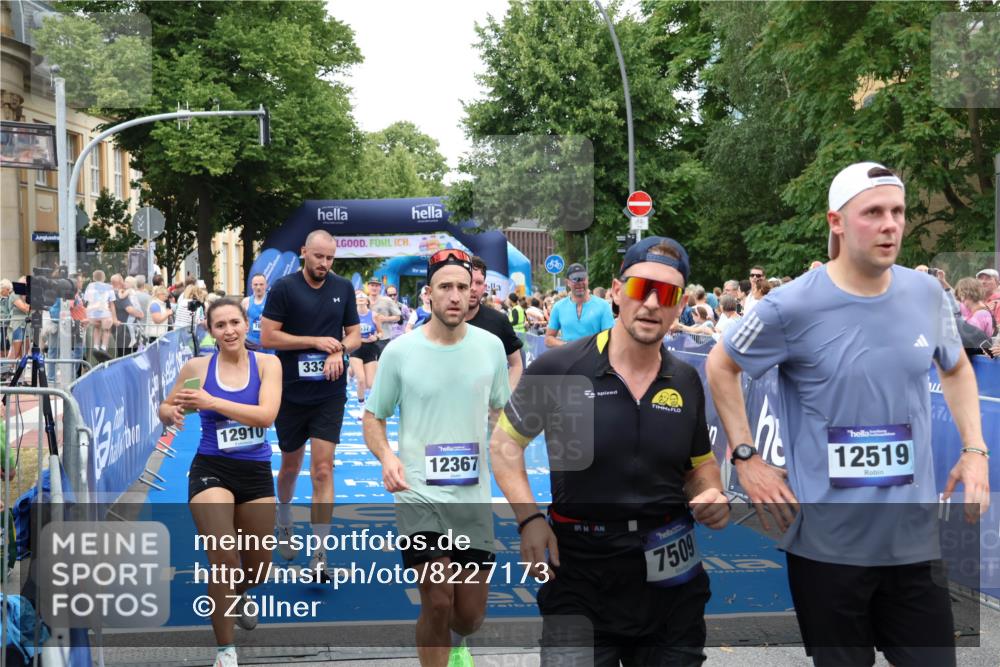 29.06.2025 - hella hamburg halbmarathon Zöllner http://msf.ph/oto/8227173 29.06.2025 10:53:09 Ziel 2111, 2208, 3059, 3258, 3334, 4121, 7864, 8587, 9093, 9537, 12155, 12910, 14323, 19208 meine-sportfotos.de
