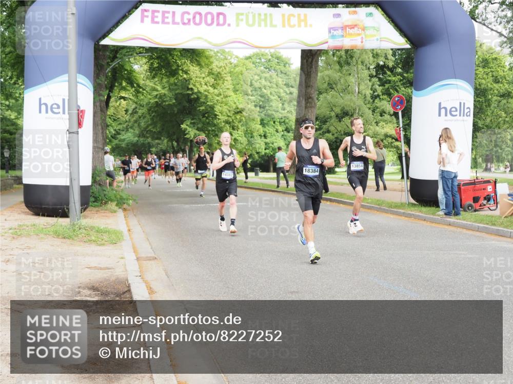 29.06.2025 - hella hamburg halbmarathon MichiJ http://msf.ph/oto/8227252 29.06.2025 10:25:49 Zwischen KM18-KM19 2767, 3790, 5003, 5092, 5307, 7482, 9178, 14459, 17024, 17658, 18384 meine-sportfotos.de