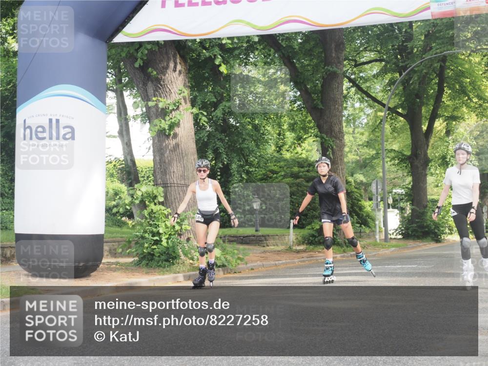 29.06.2025 - hella hamburg halbmarathon KatJ http://msf.ph/oto/8227258 29.06.2025 09:41:05 Zwischen KM18-KM19  meine-sportfotos.de