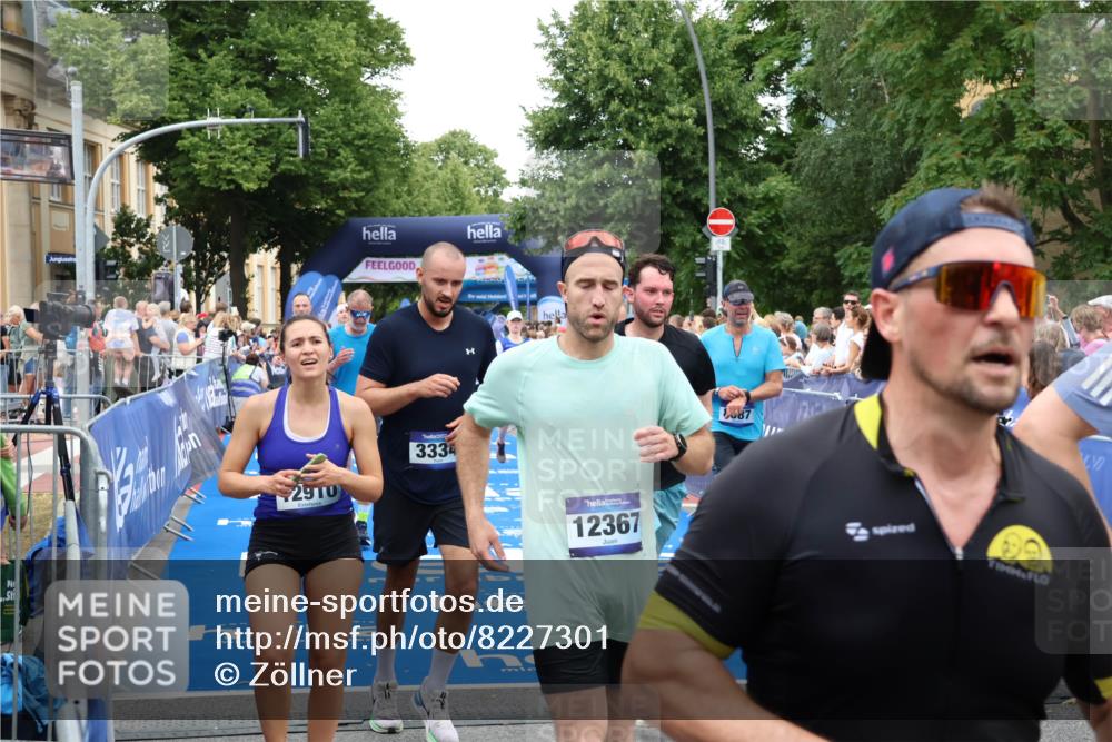 29.06.2025 - hella hamburg halbmarathon Zöllner http://msf.ph/oto/8227301 29.06.2025 10:53:09 Ziel 2111, 2208, 3059, 3258, 3334, 4121, 7864, 8587, 9093, 9537, 12155, 12910, 14323, 19208 meine-sportfotos.de