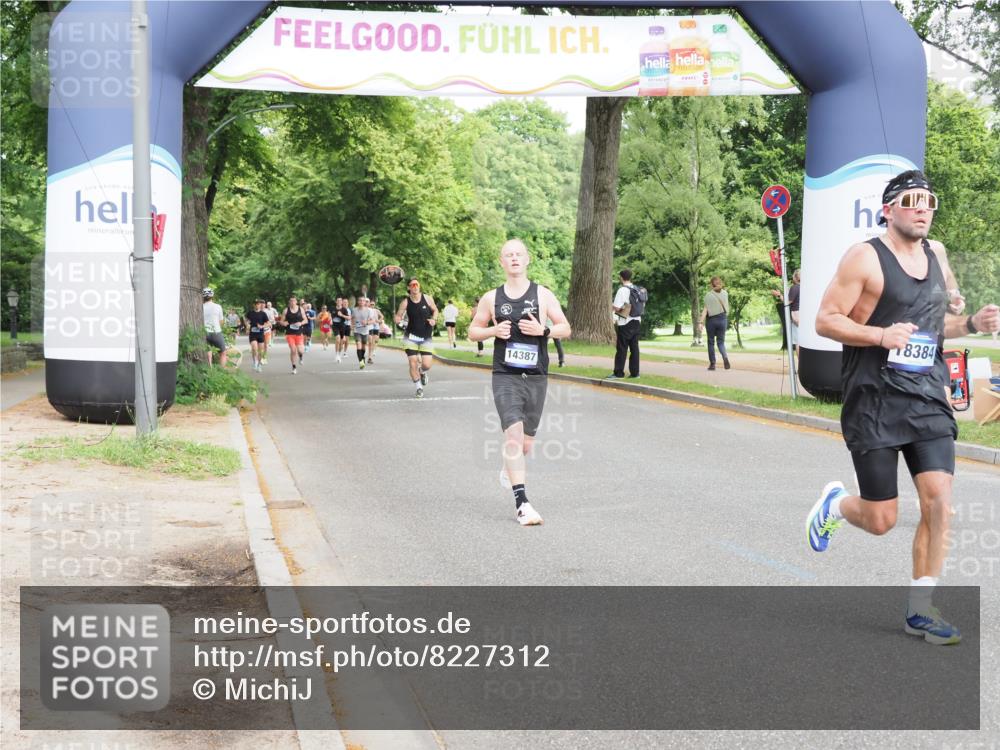 29.06.2025 - hella hamburg halbmarathon MichiJ http://msf.ph/oto/8227312 29.06.2025 10:25:50 Zwischen KM18-KM19 2767, 3790, 5003, 5092, 5307, 7482, 9178, 13854, 14387, 17024, 17658, 18384 meine-sportfotos.de