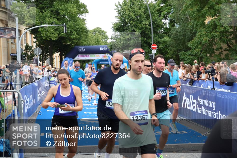 29.06.2025 - hella hamburg halbmarathon Zöllner http://msf.ph/oto/8227364 29.06.2025 10:53:10 Ziel 2111, 2208, 3059, 3258, 3334, 4121, 7864, 8587, 9093, 9537, 12155, 14323, 16986, 19208 meine-sportfotos.de