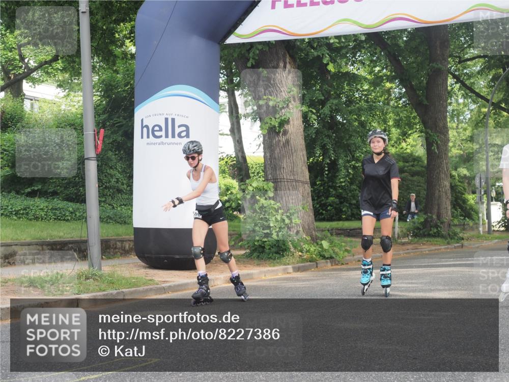29.06.2025 - hella hamburg halbmarathon KatJ http://msf.ph/oto/8227386 29.06.2025 09:41:06 Zwischen KM18-KM19  meine-sportfotos.de