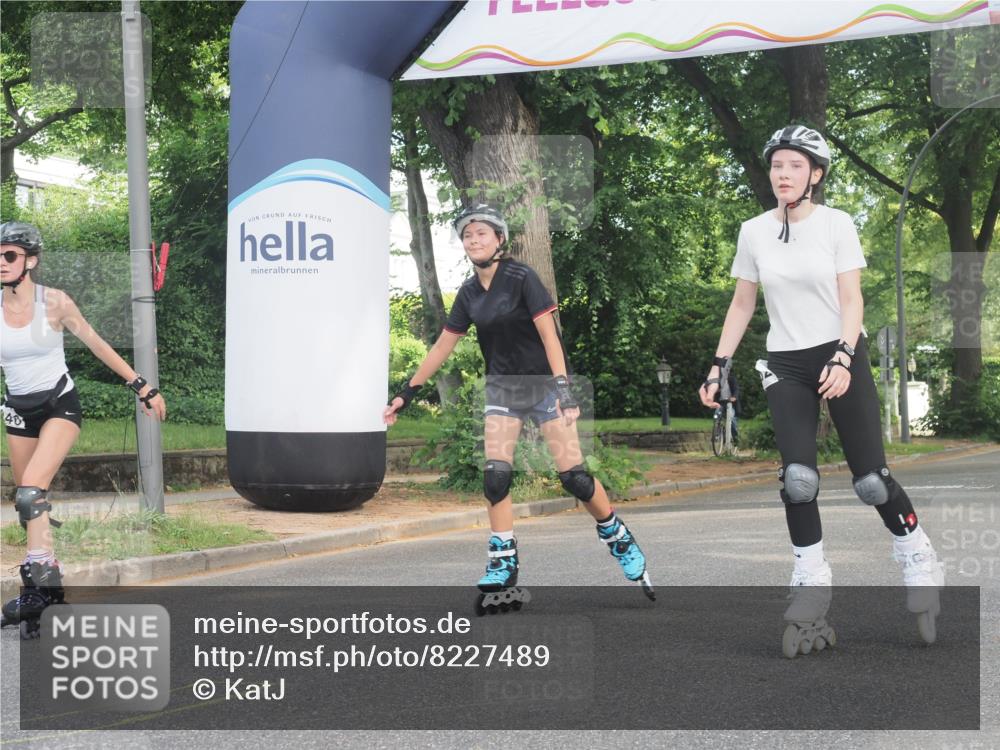 29.06.2025 - hella hamburg halbmarathon KatJ http://msf.ph/oto/8227489 29.06.2025 09:41:06 Zwischen KM18-KM19  meine-sportfotos.de