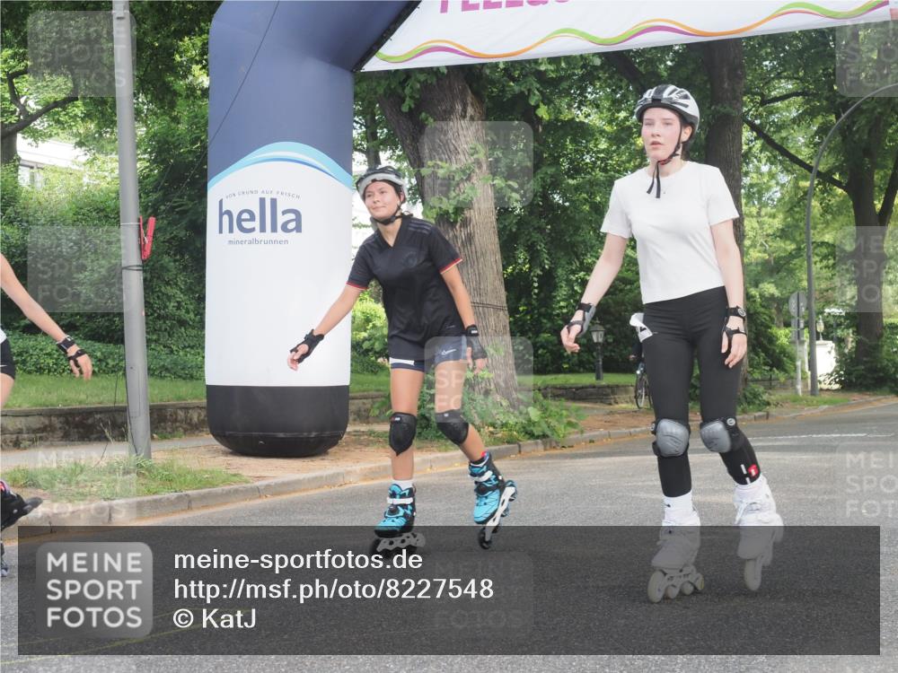 29.06.2025 - hella hamburg halbmarathon KatJ http://msf.ph/oto/8227548 29.06.2025 09:41:06 Zwischen KM18-KM19  meine-sportfotos.de