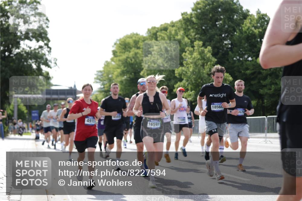 29.06.2025 - hella hamburg halbmarathon Jannik Wohlers http://msf.ph/oto/8227594 29.06.2025 09:51:55 Lombardsbrücke 1057, 1139, 1468, 1604, 1631, 1763, 3305, 3618, 3852, 4565, 4871, 4915, 5011, 5690, 6373, 6550, 6711, 7710, 8852, 9348, 9444, 9547, 10493, 10741, 11062, 11495, 11679, 11821, 12046, 12772, 13269, 13728, 14449, 14813, 15233, 15270, 15309, 16338, 16547, 16591, 16592, 17159, 17281, 17637, 17926, 18489, 18560, 18659, 18829, 18987, 19009 meine-sportfotos.de