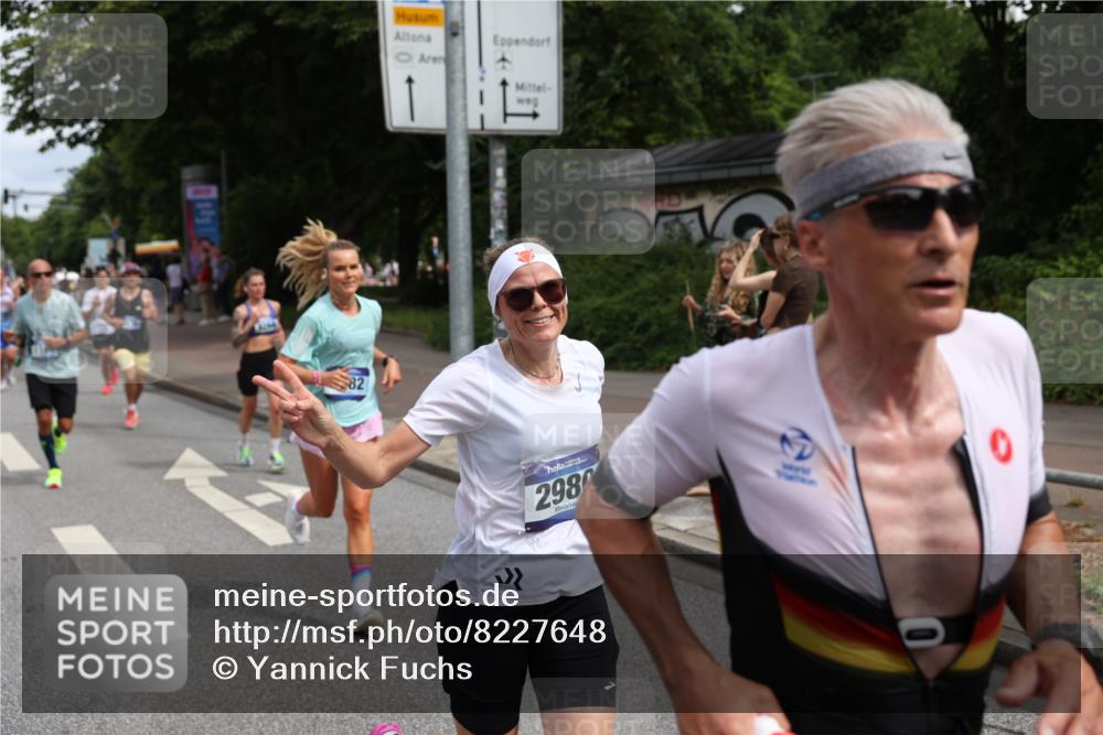 29.06.2025 - hella hamburg halbmarathon Yannick Fuchs http://msf.ph/oto/8227648 29.06.2025 10:33:35 20KM 1164, 1445, 1803, 2719, 2980, 3136, 3783, 4359, 6037, 6682, 6686, 6687, 8450, 8958, 9403, 10218, 11055, 11281, 11282, 11447, 11619, 12137, 12772, 13137, 13729, 13800, 14093, 14905, 15257, 15561, 15866, 15873, 15965, 16820, 17646, 18188, 18547, 18734, 19004, 19151 meine-sportfotos.de