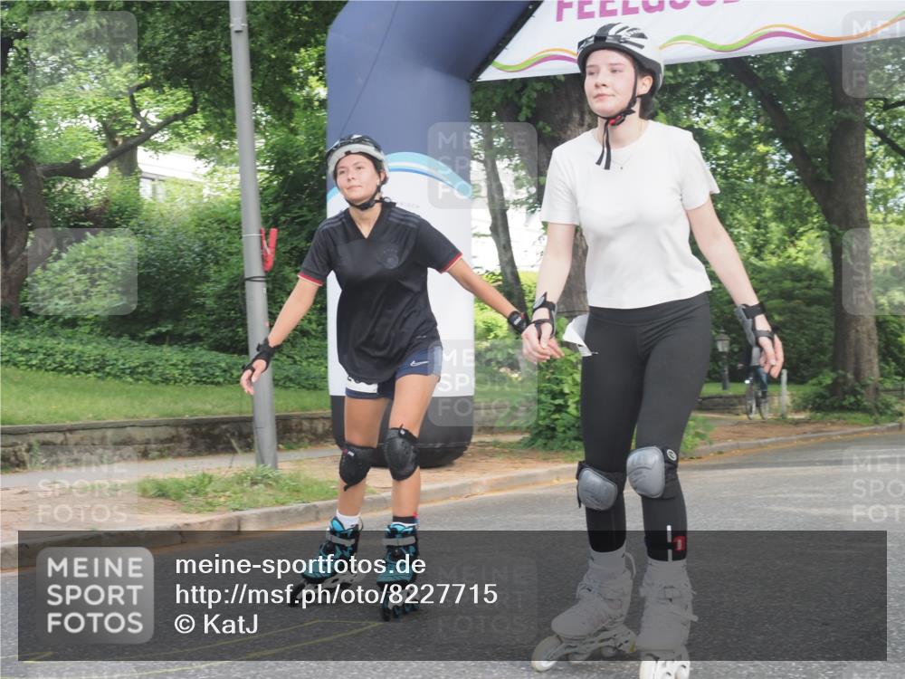 29.06.2025 - hella hamburg halbmarathon KatJ http://msf.ph/oto/8227715 29.06.2025 09:41:07 Zwischen KM18-KM19  meine-sportfotos.de