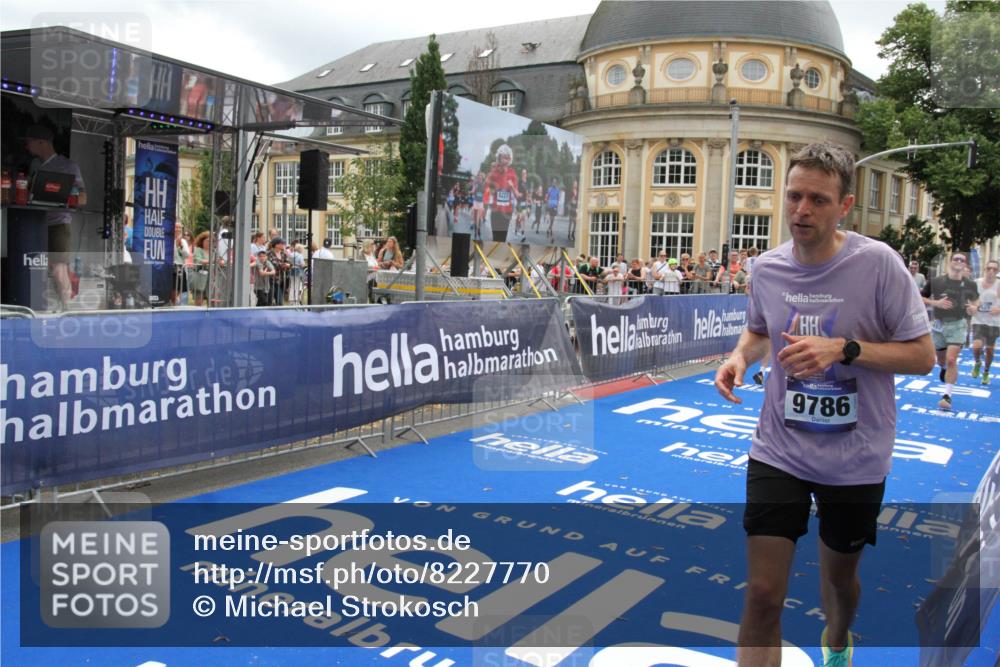 29.06.2025 - hella hamburg halbmarathon Michael Strokosch http://msf.ph/oto/8227770 29.06.2025 10:46:34 Ziel 4237, 4497, 5459, 6978, 8482, 8981, 9232, 9386, 9529, 9786, 12891, 13525, 14228, 14482, 15157, 15206, 17281, 17461, 18882, 19209 meine-sportfotos.de