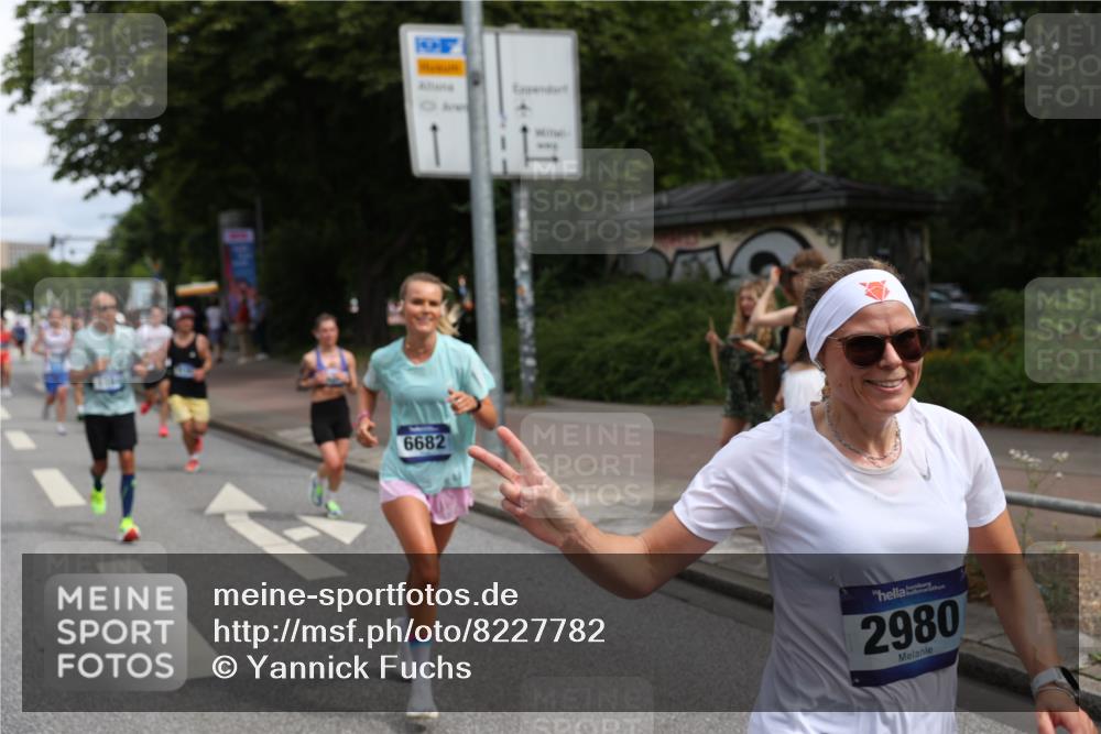 29.06.2025 - hella hamburg halbmarathon Yannick Fuchs http://msf.ph/oto/8227782 29.06.2025 10:33:35 20KM 1164, 1445, 1803, 2719, 2980, 3136, 3783, 4359, 6037, 6682, 6686, 6687, 8450, 8958, 9403, 10218, 11055, 11281, 11282, 11447, 11619, 12137, 12772, 13137, 13729, 13800, 14093, 14905, 15257, 15561, 15866, 15873, 15965, 16820, 17646, 18188, 18547, 18734, 19004, 19151 meine-sportfotos.de