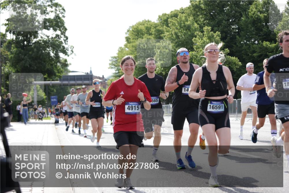 29.06.2025 - hella hamburg halbmarathon Jannik Wohlers http://msf.ph/oto/8227806 29.06.2025 09:51:56 Lombardsbrücke 1057, 1139, 1468, 1604, 1631, 3305, 3618, 3852, 4565, 4871, 4915, 5011, 6373, 6550, 6711, 7710, 8852, 9348, 9444, 9547, 10493, 10741, 11062, 11495, 11679, 11821, 12046, 12772, 13269, 13728, 14257, 14449, 14813, 15233, 15247, 15270, 15309, 16338, 16547, 16591, 16592, 17159, 17281, 17637, 17926, 18489, 18560, 18659, 18775, 18987, 19009 meine-sportfotos.de