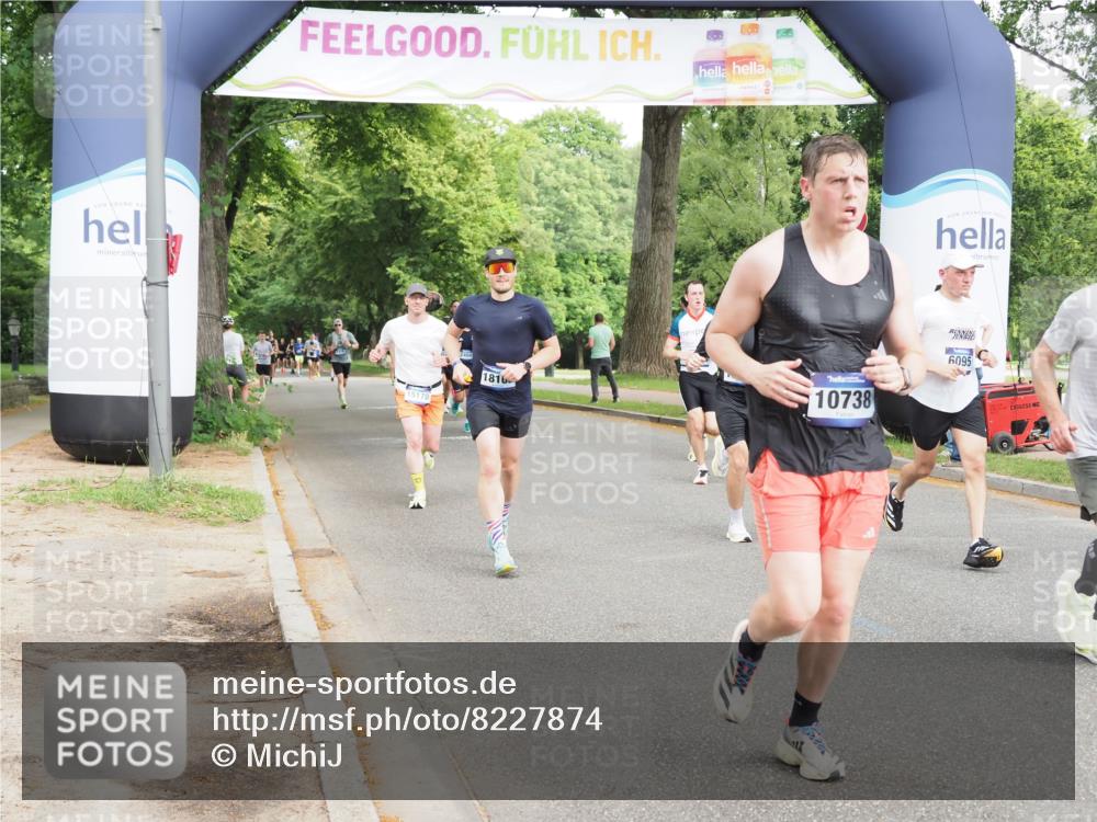29.06.2025 - hella hamburg halbmarathon MichiJ http://msf.ph/oto/8227874 29.06.2025 10:25:58 Zwischen KM18-KM19 6095, 10738, 13854, 14387, 16523, 17137, 17723, 18159 meine-sportfotos.de