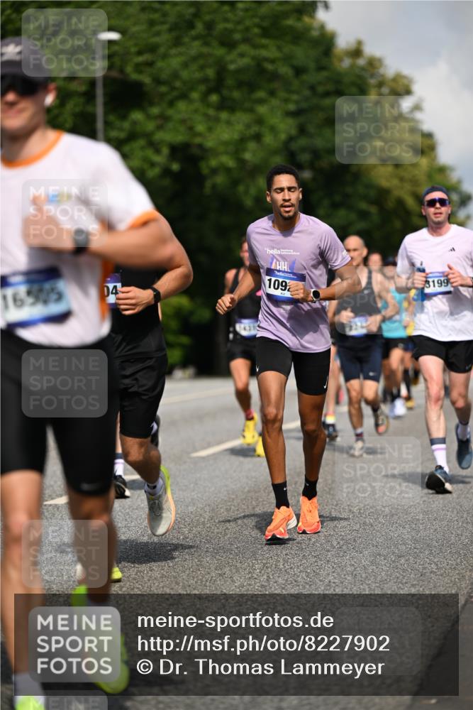 29.06.2025 - hella hamburg halbmarathon Dr. Thomas Lammeyer http://msf.ph/oto/8227902 29.06.2025 09:50:05 Kennedybrücke 1053, 1344, 1577, 1889, 2243, 4477, 4944, 5048, 5152, 5193, 5660, 7466, 7534, 7628, 8312, 8323, 10477, 10865, 10927, 11230, 11304 meine-sportfotos.de