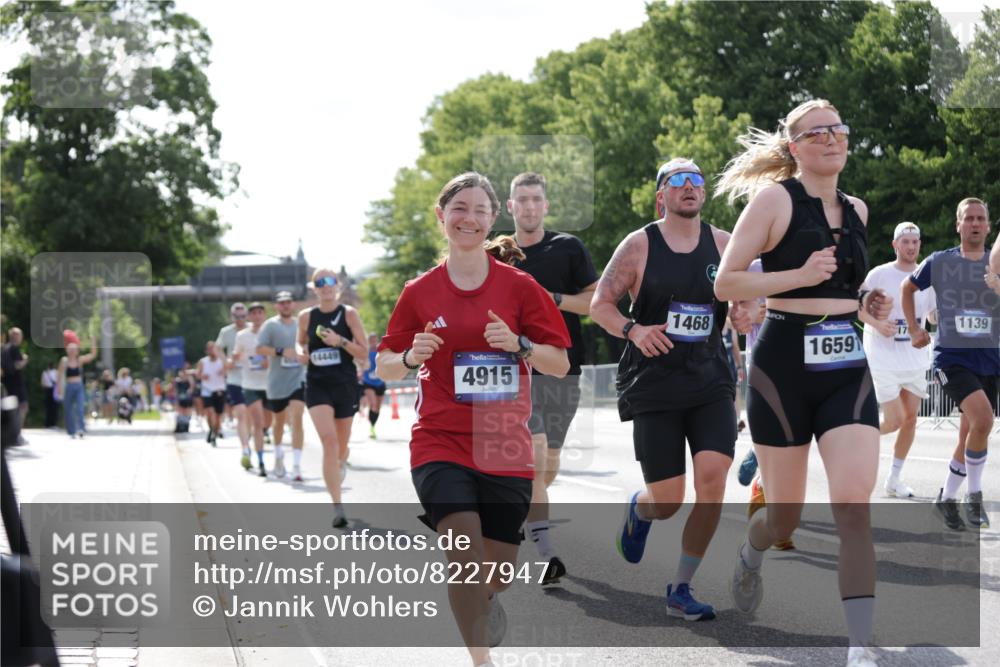 29.06.2025 - hella hamburg halbmarathon Jannik Wohlers http://msf.ph/oto/8227947 29.06.2025 09:51:56 Lombardsbrücke 1057, 1139, 1468, 1604, 1631, 3305, 3618, 3852, 4565, 4871, 4915, 5011, 6373, 6550, 6711, 7710, 8852, 9348, 9444, 9547, 10493, 10741, 11062, 11495, 11679, 11821, 12046, 12772, 13269, 13728, 14257, 14449, 14813, 15233, 15247, 15270, 15309, 16338, 16547, 16591, 16592, 17159, 17281, 17637, 17926, 18489, 18560, 18659, 18775, 18987, 19009 meine-sportfotos.de