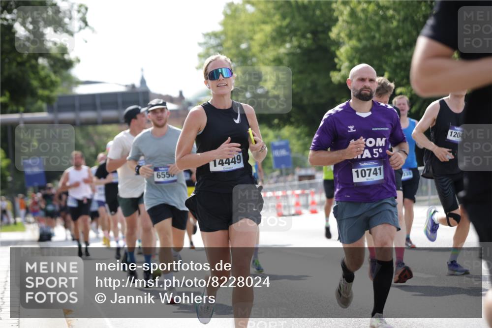 29.06.2025 - hella hamburg halbmarathon Jannik Wohlers http://msf.ph/oto/8228024 29.06.2025 09:51:57 Lombardsbrücke 1057, 1139, 1169, 1468, 1604, 1631, 3305, 3618, 3852, 4565, 4871, 4915, 5011, 6373, 6550, 6711, 7432, 8852, 9348, 9444, 9547, 10493, 10741, 11062, 11495, 11679, 11779, 11821, 12046, 12772, 13269, 13614, 13728, 14257, 14449, 14813, 15233, 15247, 15270, 15309, 16338, 16547, 16591, 16592, 17159, 17281, 17637, 17926, 18489, 18560, 18659, 18775, 18987 meine-sportfotos.de