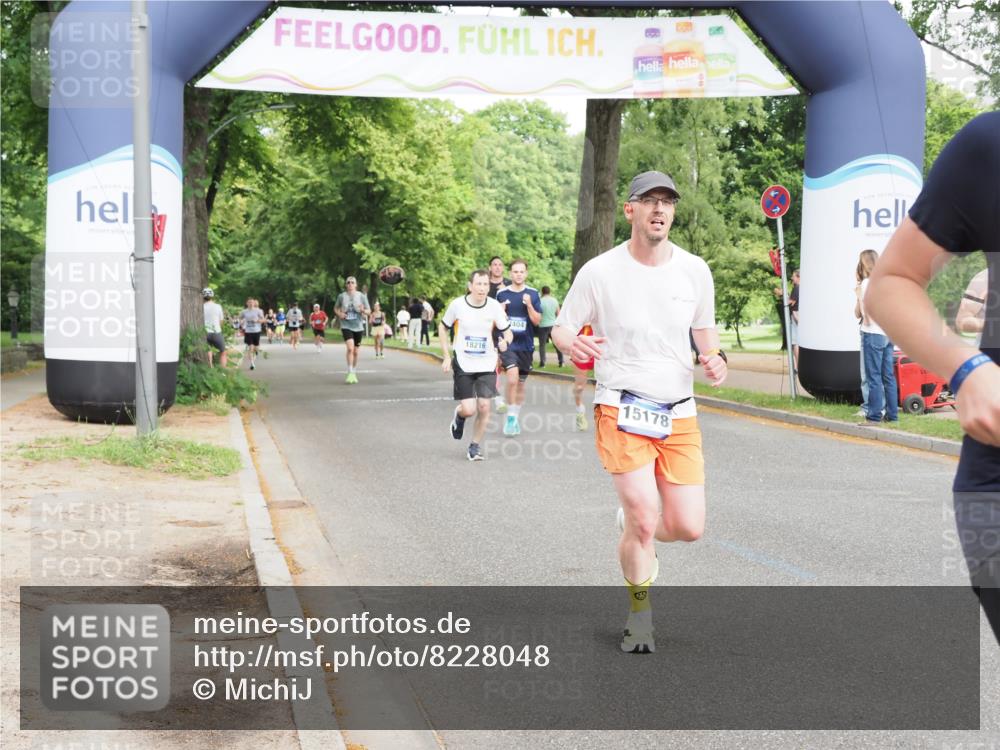 29.06.2025 - hella hamburg halbmarathon MichiJ http://msf.ph/oto/8228048 29.06.2025 10:26:00 Zwischen KM18-KM19 6095, 10738, 15178, 15939, 16523, 17137, 17192, 17723, 18103, 18159 meine-sportfotos.de