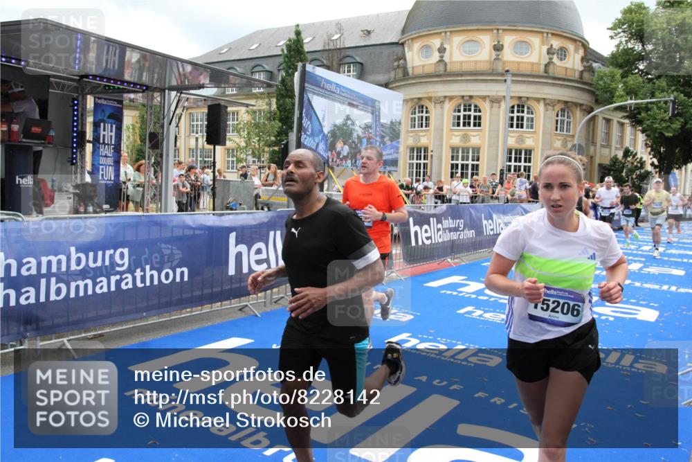29.06.2025 - hella hamburg halbmarathon Michael Strokosch http://msf.ph/oto/8228142 29.06.2025 10:46:40 Ziel 1920, 1942, 5459, 9051, 9529, 13525, 13554, 15026, 15133, 15206, 15714, 17281, 17461, 18297, 18882 meine-sportfotos.de