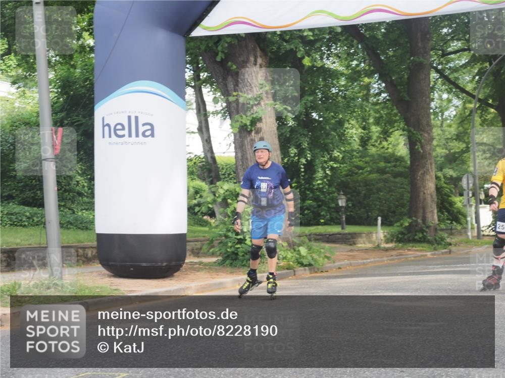 29.06.2025 - hella hamburg halbmarathon KatJ http://msf.ph/oto/8228190 29.06.2025 09:41:15 Zwischen KM18-KM19  meine-sportfotos.de