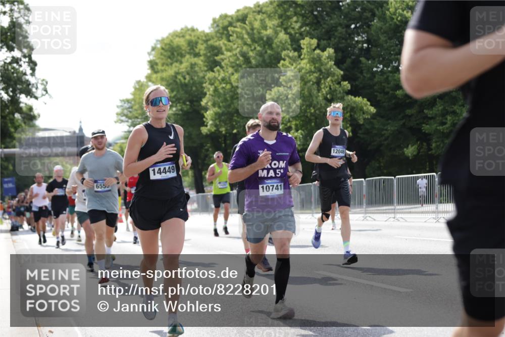 29.06.2025 - hella hamburg halbmarathon Jannik Wohlers http://msf.ph/oto/8228201 29.06.2025 09:51:58 Lombardsbrücke 1139, 1169, 1468, 1604, 1631, 3305, 3618, 3852, 4565, 4871, 4915, 5011, 6373, 6550, 6711, 7432, 8852, 9348, 9444, 9547, 10493, 10741, 11062, 11495, 11679, 11779, 11821, 12046, 12772, 13269, 13614, 13728, 14257, 14449, 14813, 15233, 15247, 15270, 15309, 16338, 16591, 16592, 17159, 17281, 17391, 17637, 17926, 18489, 18560, 18659, 18775, 18987 meine-sportfotos.de