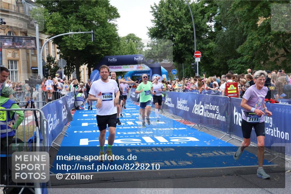 29.06.2025 - hella hamburg halbmarathon Zöllner http://msf.ph/oto/8228210 29.06.2025 10:53:18 Ziel 2074, 2111, 7312, 7383, 8273, 8361, 9142, 12875, 15179, 15681, 16929, 16986, 18901 meine-sportfotos.de