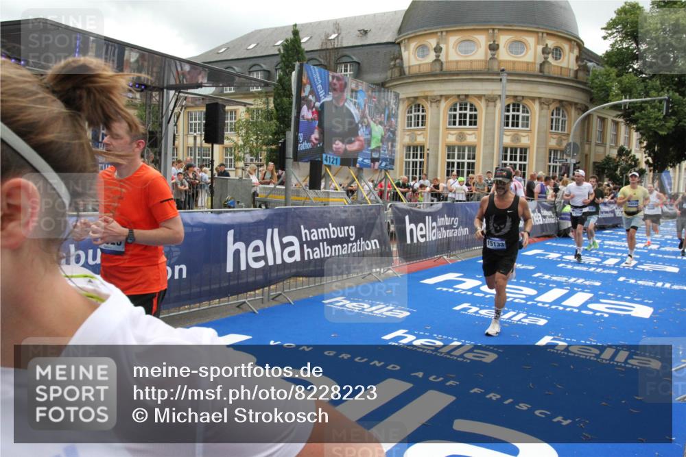 29.06.2025 - hella hamburg halbmarathon Michael Strokosch http://msf.ph/oto/8228223 29.06.2025 10:46:41 Ziel 1920, 1942, 5459, 9051, 13525, 13554, 15026, 15133, 15206, 15714, 16175, 17865, 18297, 18882 meine-sportfotos.de