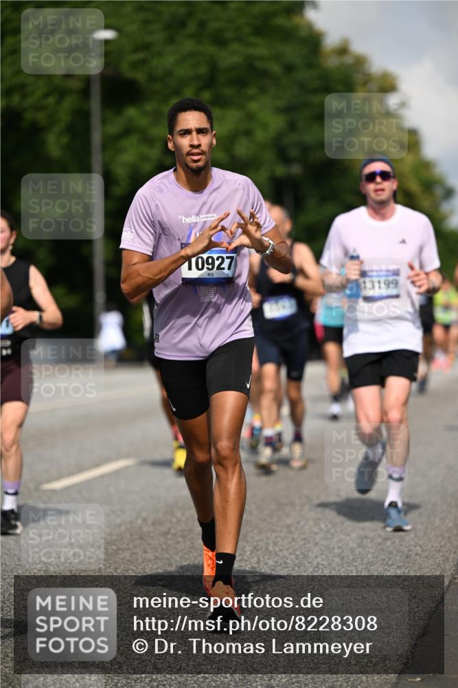 29.06.2025 - hella hamburg halbmarathon Dr. Thomas Lammeyer http://msf.ph/oto/8228308 29.06.2025 09:50:06 Kennedybrücke 1053, 1344, 1577, 1889, 2243, 4477, 4944, 5048, 5152, 5193, 5660, 7466, 7628, 8312, 8323, 10477, 10865, 10927, 11230, 11304 meine-sportfotos.de