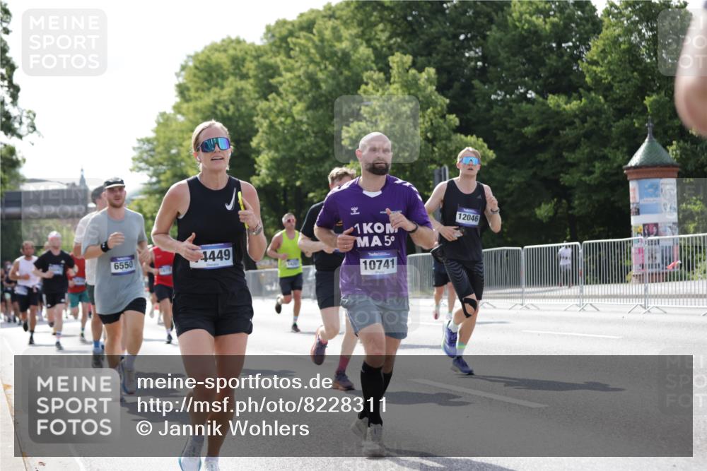29.06.2025 - hella hamburg halbmarathon Jannik Wohlers http://msf.ph/oto/8228311 29.06.2025 09:51:58 Lombardsbrücke 1139, 1169, 1468, 1604, 1631, 3305, 3618, 3852, 4565, 4871, 4915, 5011, 6373, 6550, 6711, 7432, 8852, 9348, 9444, 9547, 10493, 10741, 11062, 11495, 11679, 11779, 11821, 12046, 12772, 13269, 13614, 13728, 14257, 14449, 14813, 15233, 15247, 15270, 15309, 16338, 16591, 16592, 17159, 17281, 17391, 17637, 17926, 18489, 18560, 18659, 18775, 18987 meine-sportfotos.de