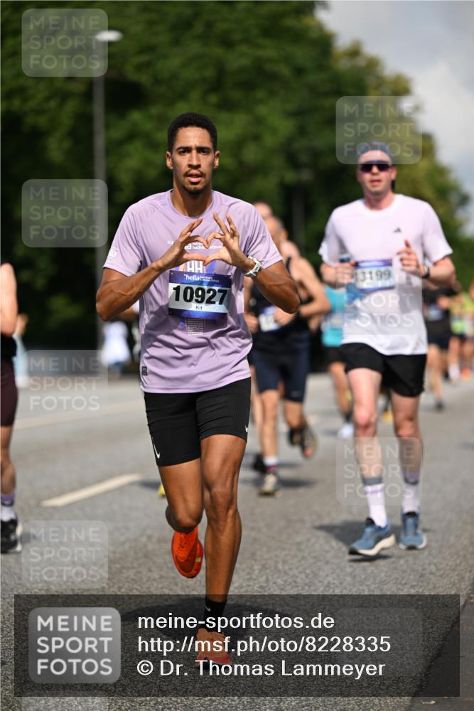 29.06.2025 - hella hamburg halbmarathon Dr. Thomas Lammeyer http://msf.ph/oto/8228335 29.06.2025 09:50:06 Kennedybrücke 1053, 1344, 1577, 1889, 2243, 4477, 4944, 5048, 5152, 5193, 5660, 7466, 7628, 8312, 8323, 10477, 10865, 10927, 11230, 11304 meine-sportfotos.de