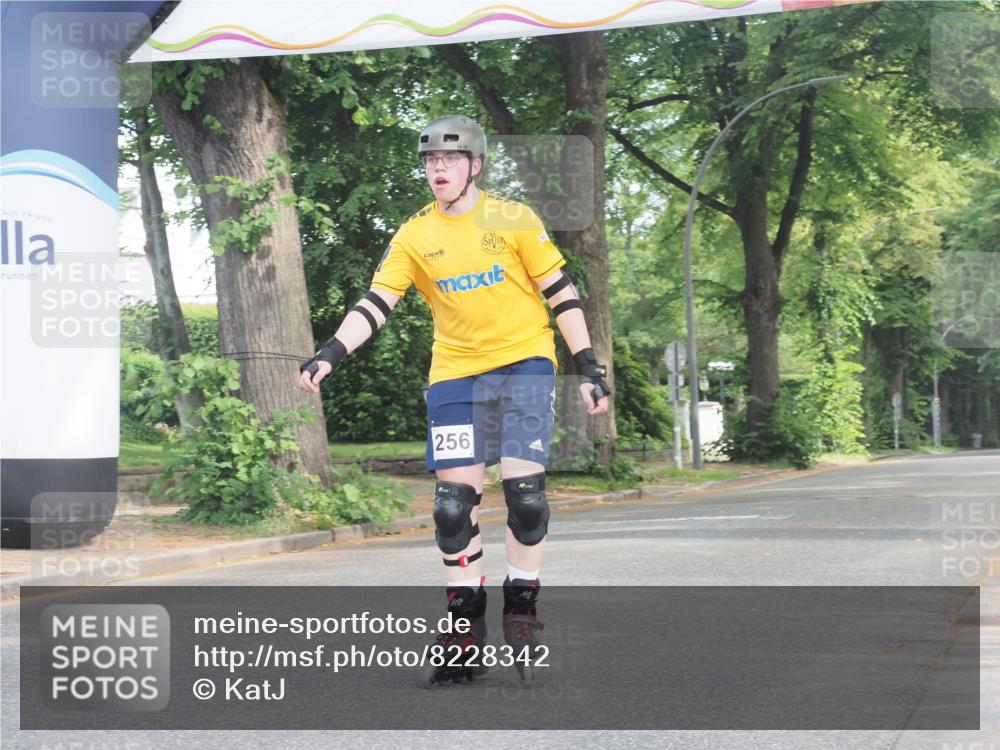 29.06.2025 - hella hamburg halbmarathon KatJ http://msf.ph/oto/8228342 29.06.2025 09:41:16 Zwischen KM18-KM19  meine-sportfotos.de