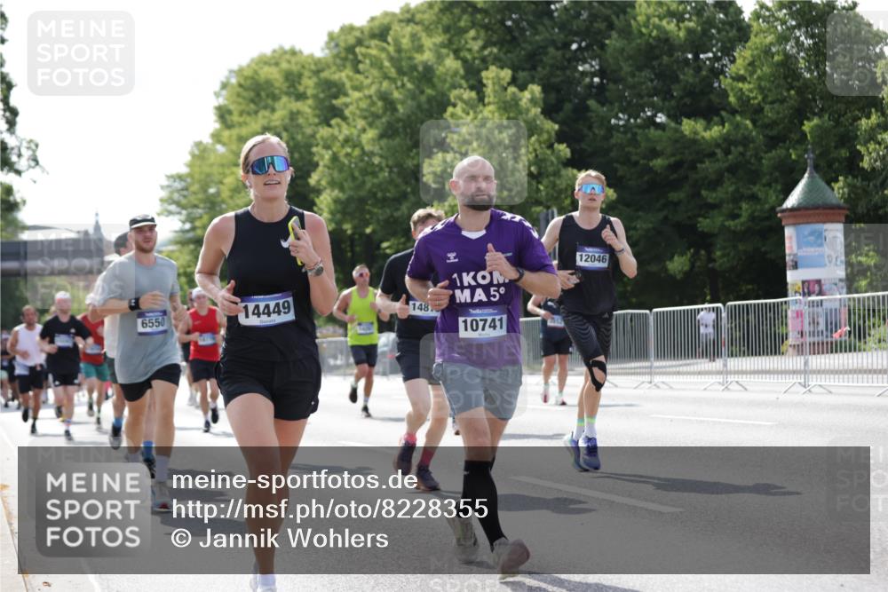 29.06.2025 - hella hamburg halbmarathon Jannik Wohlers http://msf.ph/oto/8228355 29.06.2025 09:51:58 Lombardsbrücke 1139, 1169, 1468, 1604, 1631, 3305, 3618, 3852, 4565, 4871, 4915, 5011, 6373, 6550, 6711, 7432, 8852, 9348, 9444, 9547, 10493, 10741, 11062, 11495, 11679, 11779, 11821, 12046, 12772, 13269, 13614, 13728, 14257, 14449, 14813, 15233, 15247, 15270, 15309, 16338, 16591, 16592, 17159, 17281, 17391, 17637, 17926, 18489, 18560, 18659, 18775, 18987 meine-sportfotos.de