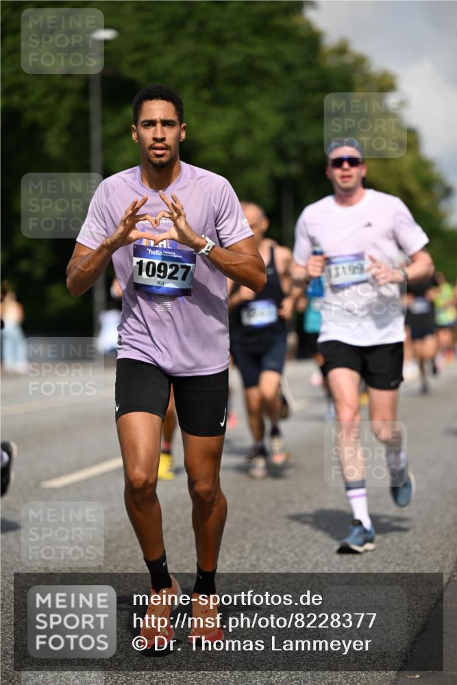 29.06.2025 - hella hamburg halbmarathon Dr. Thomas Lammeyer http://msf.ph/oto/8228377 29.06.2025 09:50:06 Kennedybrücke 1053, 1344, 1577, 1889, 2243, 4477, 4944, 5048, 5152, 5193, 5660, 7466, 7628, 8312, 8323, 10477, 10865, 10927, 11230, 11304 meine-sportfotos.de